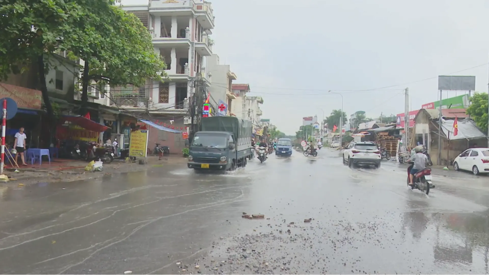 Dự án mở rộng Đường 70 gần 10 năm vẫn dở dang